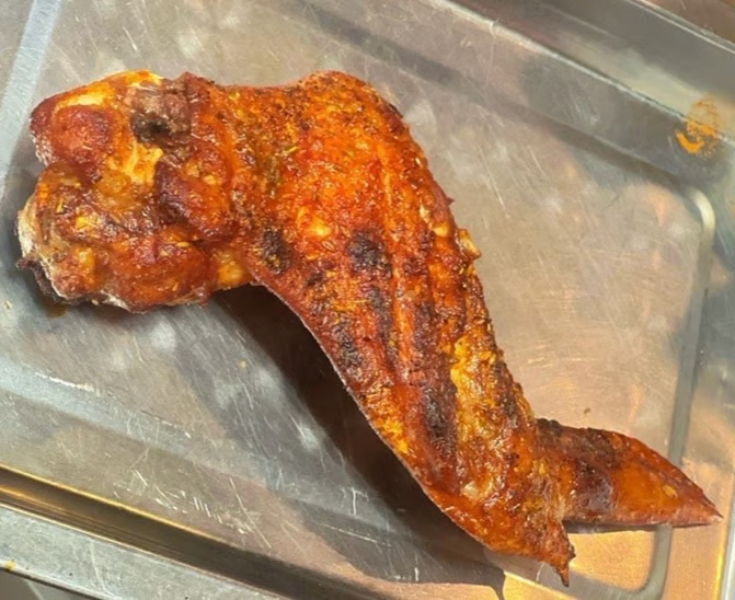 Grilled whole wings (烤全翅）1 piece