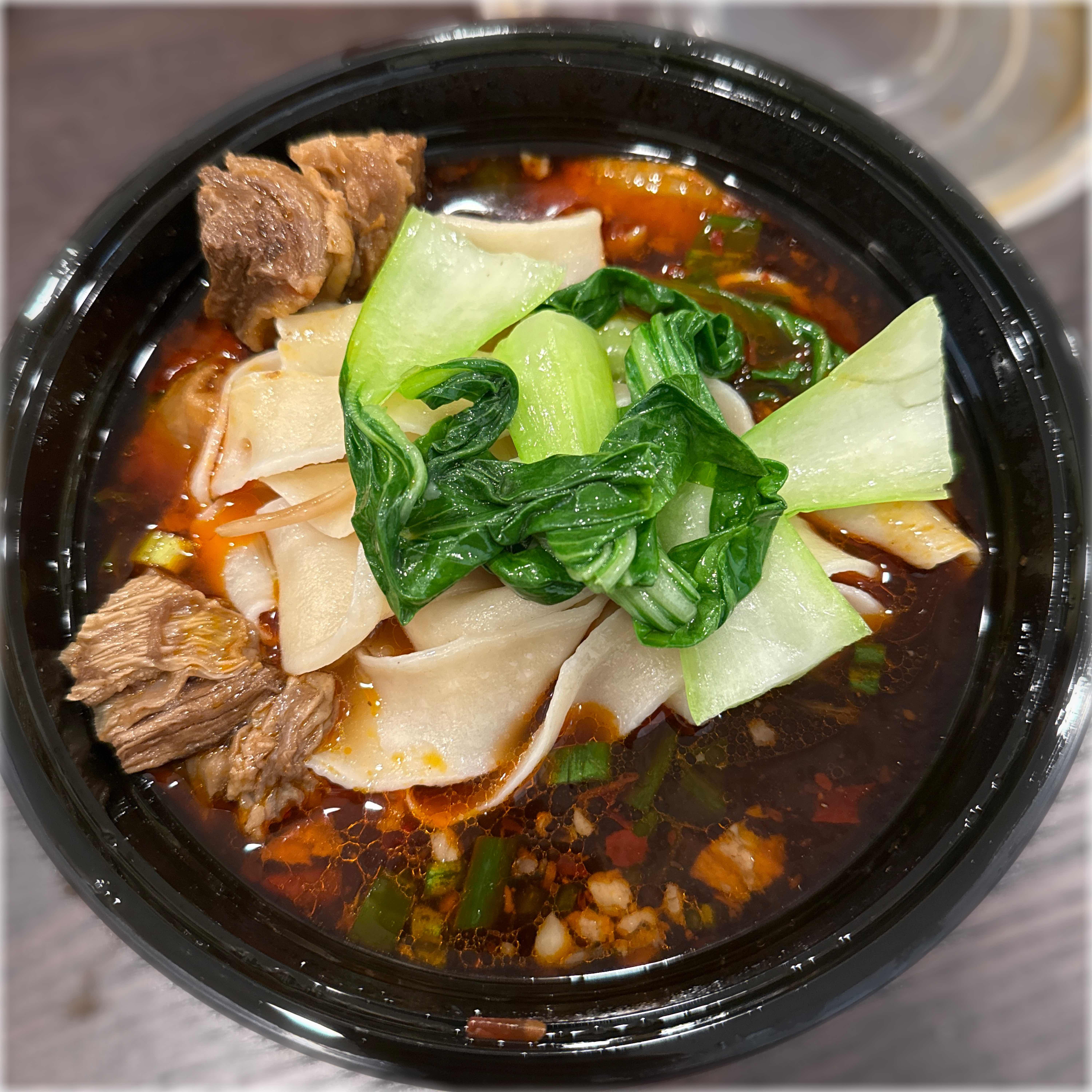 Hand Pulled Noodles W/Beef Brisket (spicy)(牛腩biangbiang面)