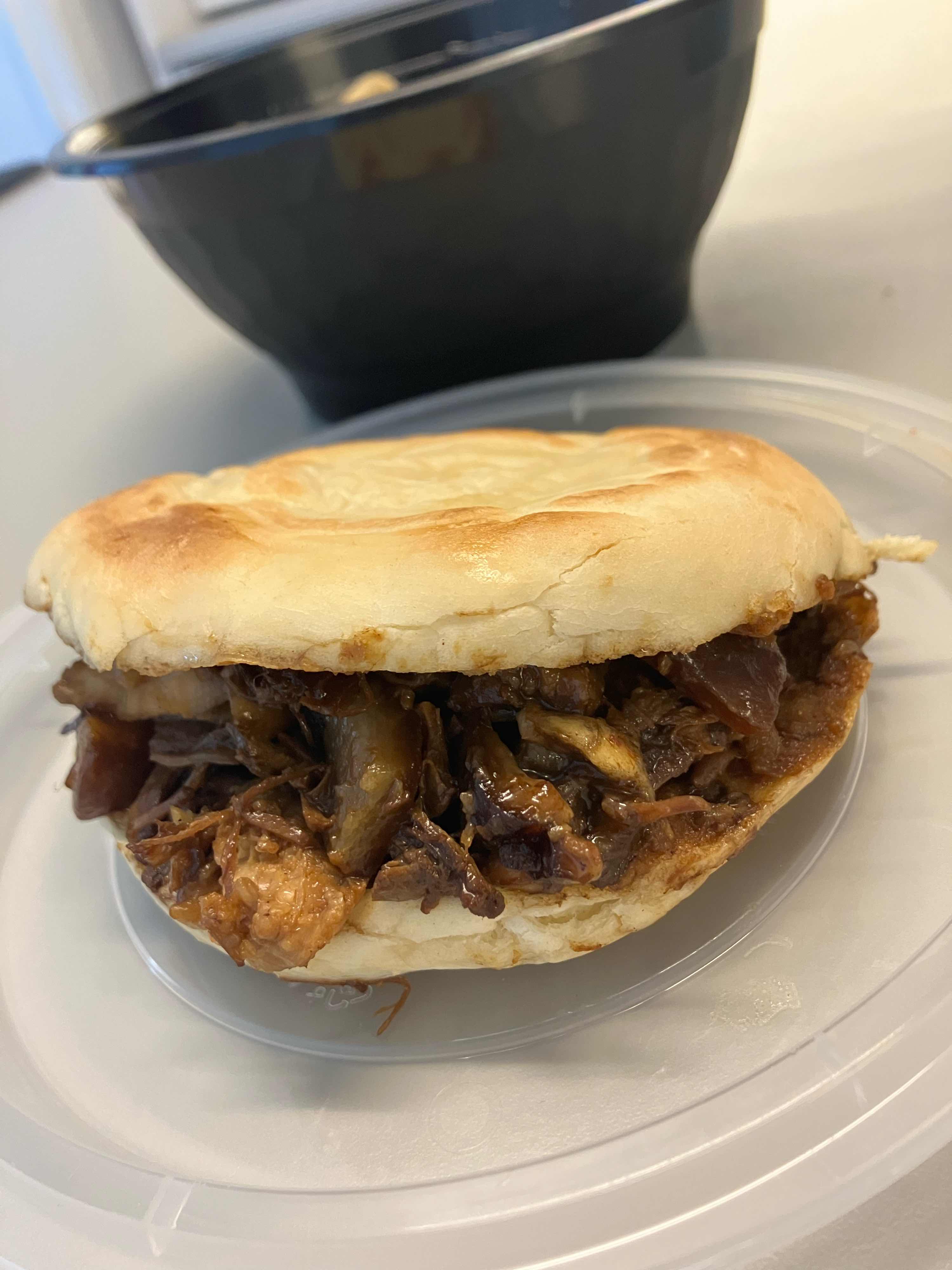 Pork Bun(猪肉夹馍）