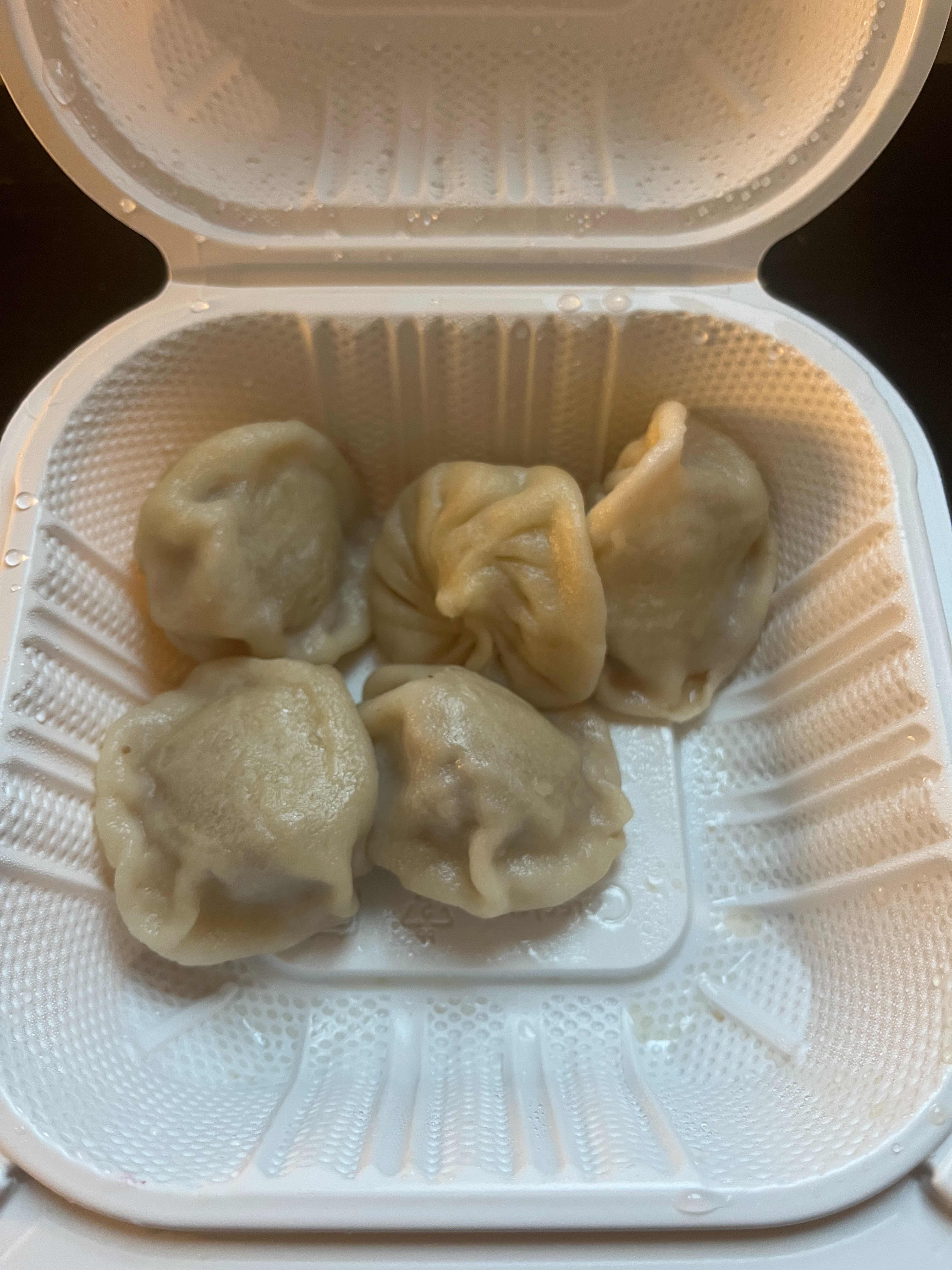 Steamed dumpling(小笼汤包)